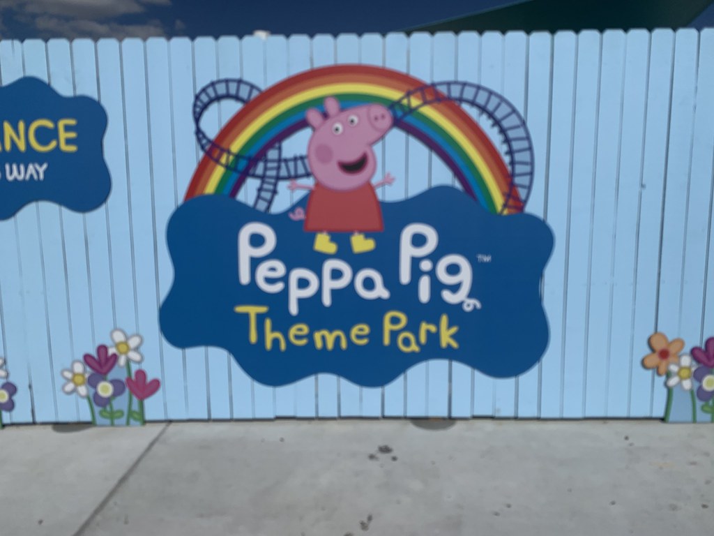 Peppa Pig Theme Park
